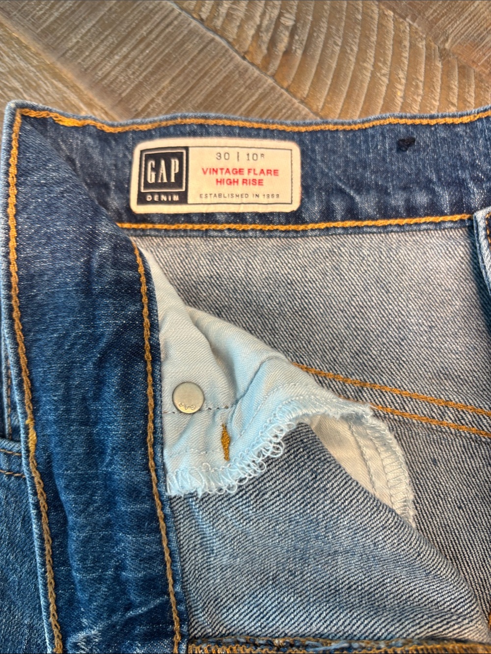GAP Women's Vintage Flare High Rise Jeans - Blue Denim with Gold Stitching